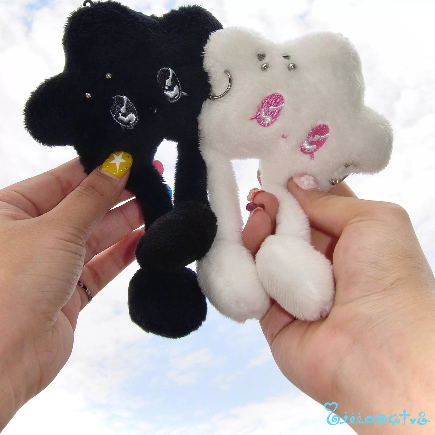 Kiiidsclub piercing Plushie Charm