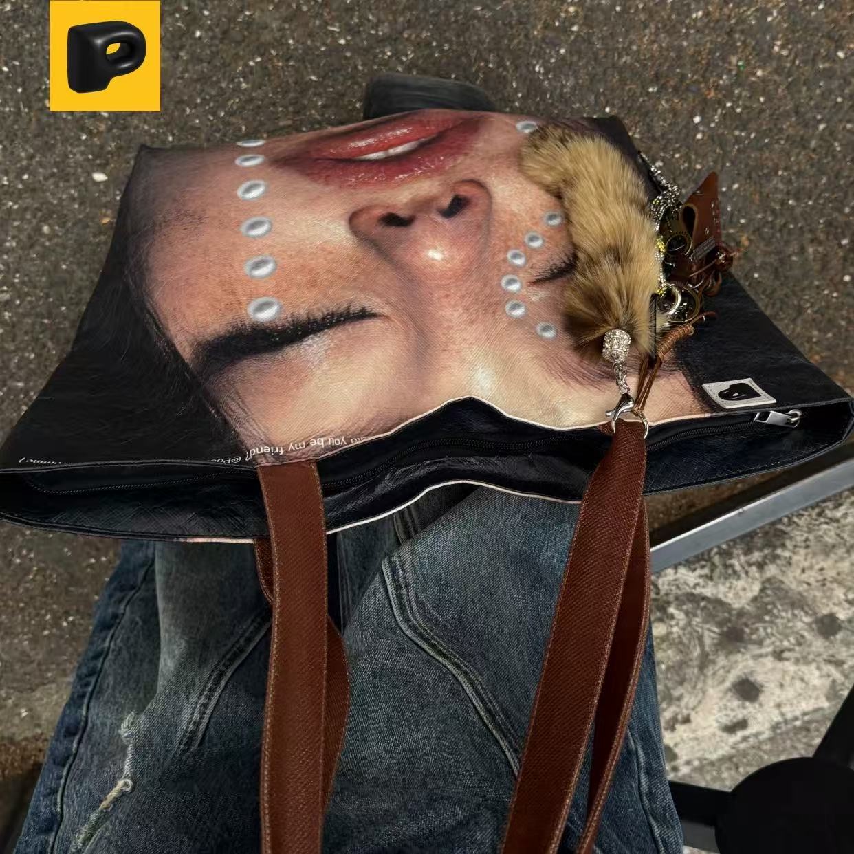 PutOut online 'Pearl Tears' shopping tote