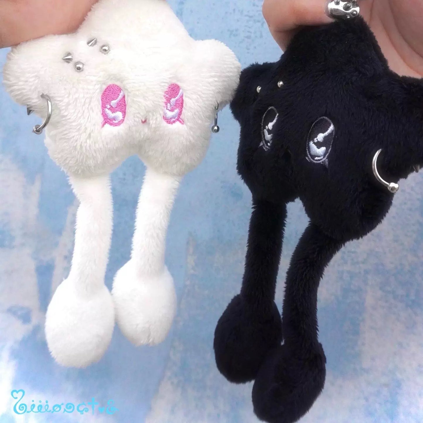 Kiiidsclub piercing Plushie Charm